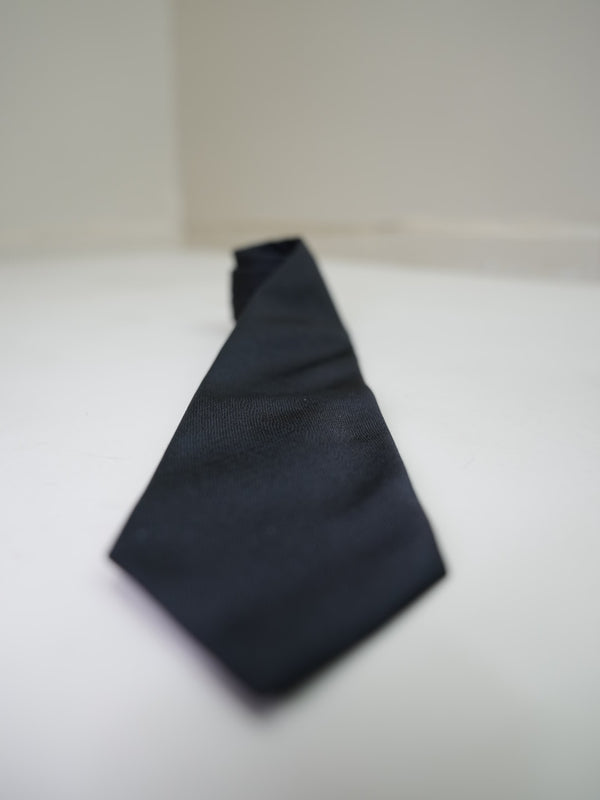 Set aus Krawatte und Einstecktuch