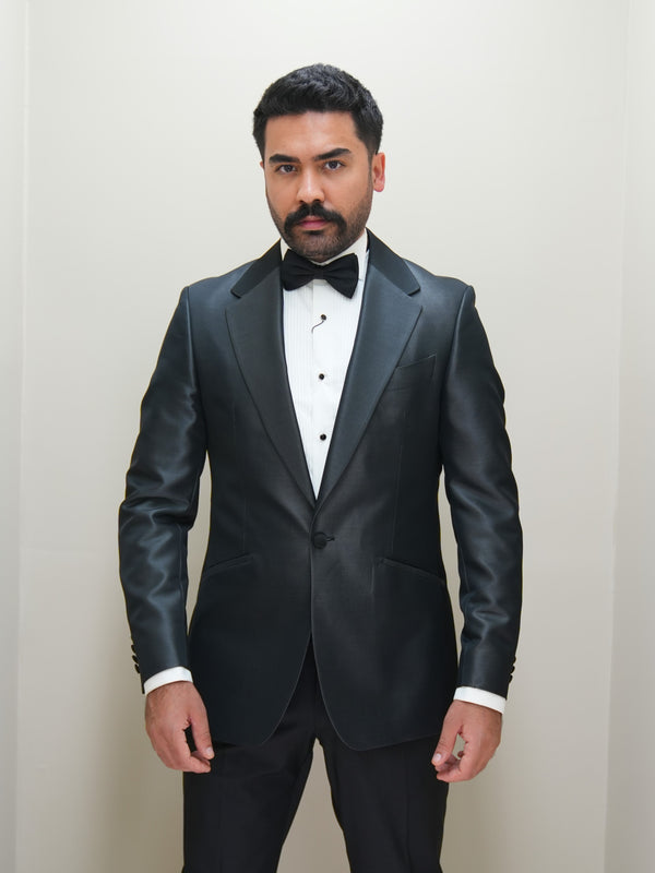 Smoking mit spitzem Reverskragen - Schwarz